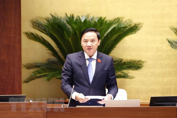 Phó Chủ tịch Quốc hội Nguyễn Khắc Định điều hành phiên họp. 