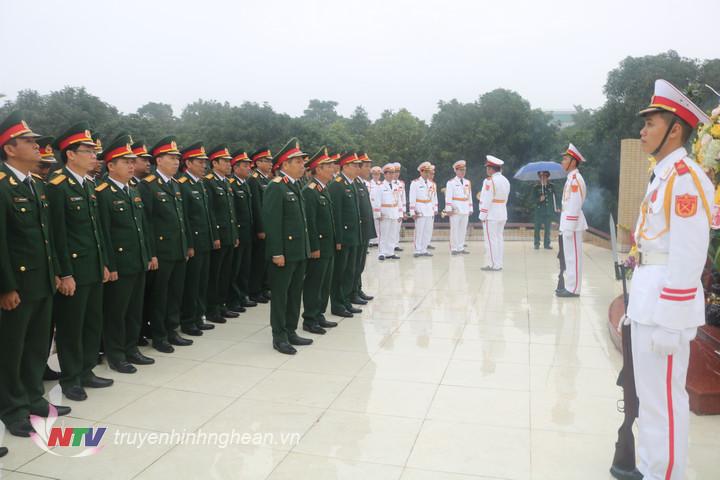 Quân khu 4 dâng hương tại Khu di tích Kim Liên nhân ngày thành lập Quân đội nhân dân Việt Nam