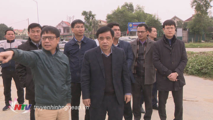 Phó Chủ tịch UBND tỉnh Huỳnh Thanh Điền kiểm tra 