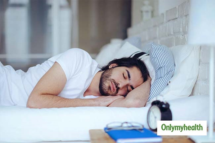 Thói quen ngủ: Một giấc ngủ ngon giúp bạn sảng khoái hơn và đồng thời loại bỏ các quầng thâm dưới mắt. Các chuyên gia sức khỏe khuyên bạn nên ngủ 6 - 8 tiếng mỗi ngày để có gương mặt tươi sáng và không thâm quầng. Ngủ đủ giấc cũng là điều kiện bắt buộc để loại bỏ bọng mắt.