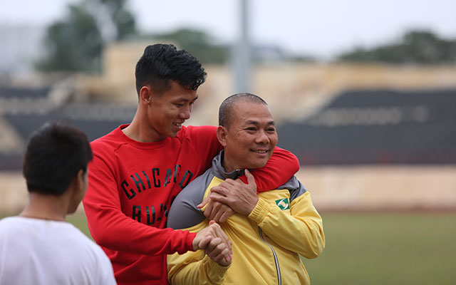 Dù chia tay đội bóng quê hương sau nhiều năm gắn bó, nhưng Ngọc Hải vẫn nhận được tình cảm lớn của các đồng đội và những thành viên trong BHL SLNA