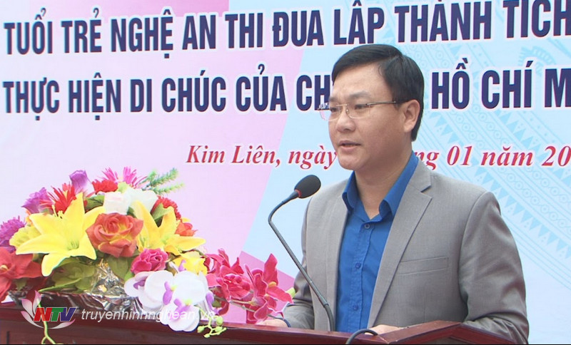 Đồng chí Phạm Tuấn Vinh - Ủy viên Ban Thường vụ Trung ương Đoàn, Bí thư Tỉnh đoàn phát động tại buổi lễ.