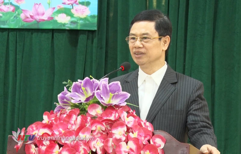 Đồng chí Nguyễn Xuân Sơn - Phó Bí thư Tỉnh ủy, Chủ tịch HĐND tỉnh phát biểu tại hội nghị.