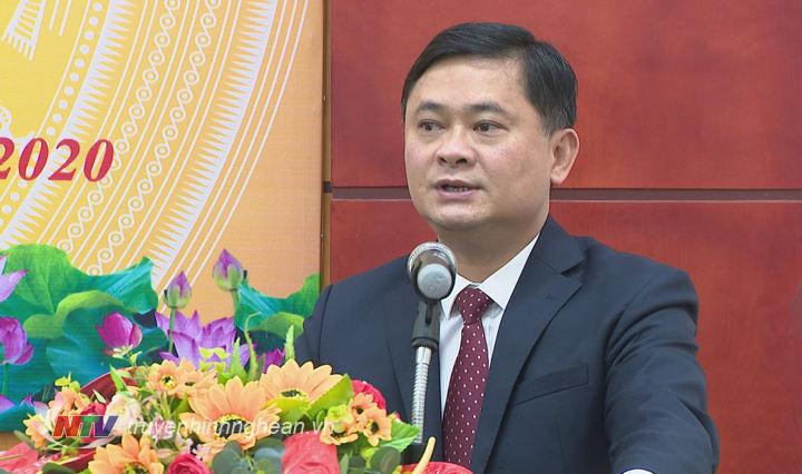 Chủ tịch UBND tỉnh Thái Thanh Quý phát biểu giao nhiệm vụ.