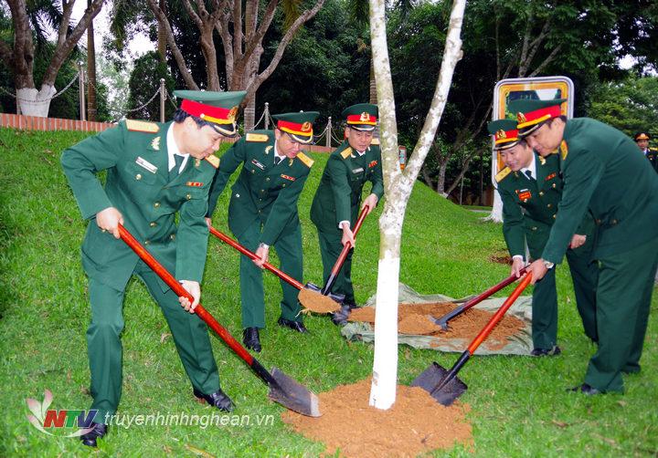 Sư đoàn 324, Quân khu 4 phát động Tết trồng cây đầu năm mới