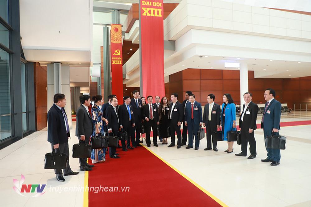 Đoàn Đại biểu tỉnh Nghệ An chụp ảnh lưu niệm tại Đại hội.