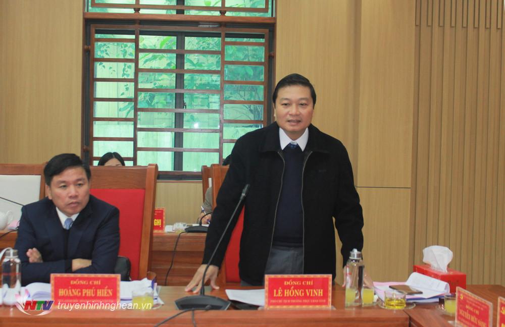 Phó Chủ tịch Thường trực UBND tỉnh Lê Hồng Vinh phát biểu chỉ đạo hội nghị.