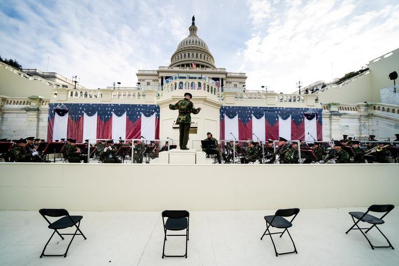 Dàn quân nhạc tổng duyệt lễ nhậm chức của Biden ở Đồi Capitol hôm 18/1. Ảnh: Reuters.