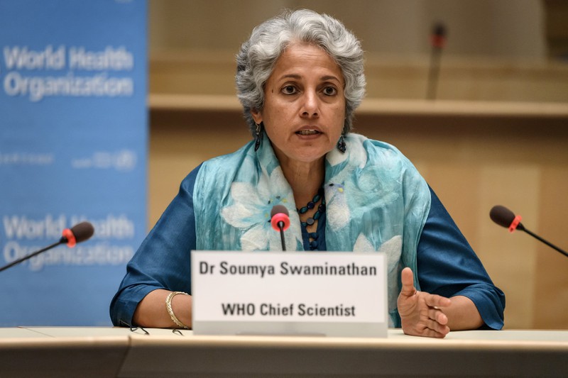 Trưởng nhóm khoa học của WHO Soumya Swaminathan trong cuộc họp báo ngày 18-1. Ảnh: REUTERS