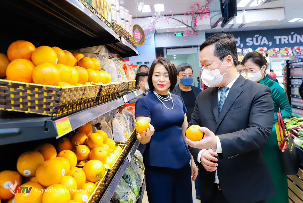 Cam và đặc Nghệ An có mặt trong hệ thống siêu thị Winmart.