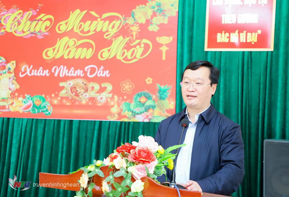 Chủ tịch UBND tỉnh Nguyễn Đức Trung gửi lời chúc mừng năm mới đến Đảng bộ, chính quyền, lực lượng vũ trang và Nhân dân xã Tri Lễ. 