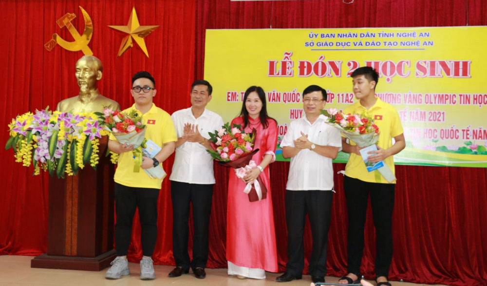 Học sinh Nghệ An tiếp tục gặt hái được nhiều thành công tại các cuộc thi Olympic khu vực và quốc tế.