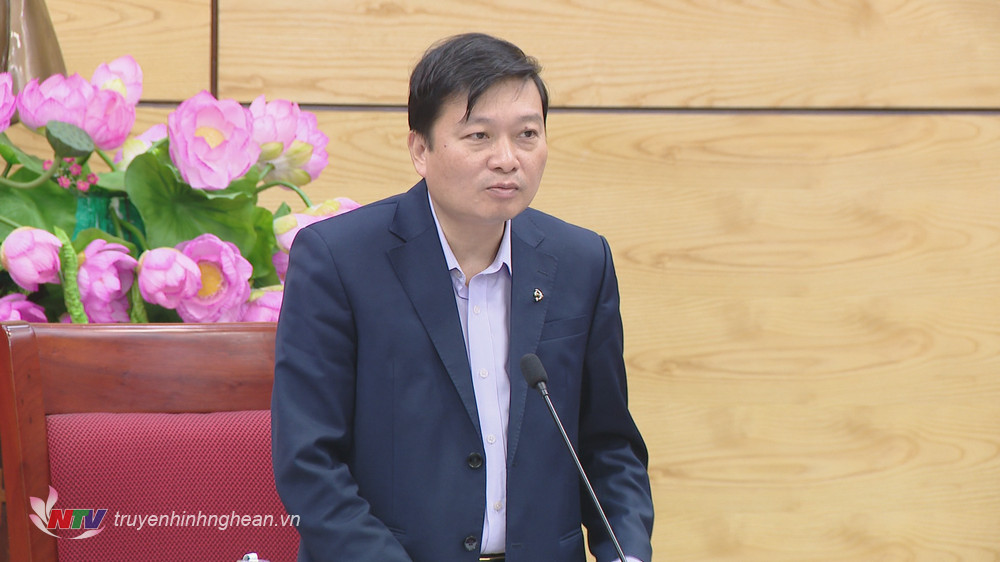 Phó Chủ tịch Thường trực UBND tỉnh Lê Hồng Vinh phát biểu kết luận hội nghị