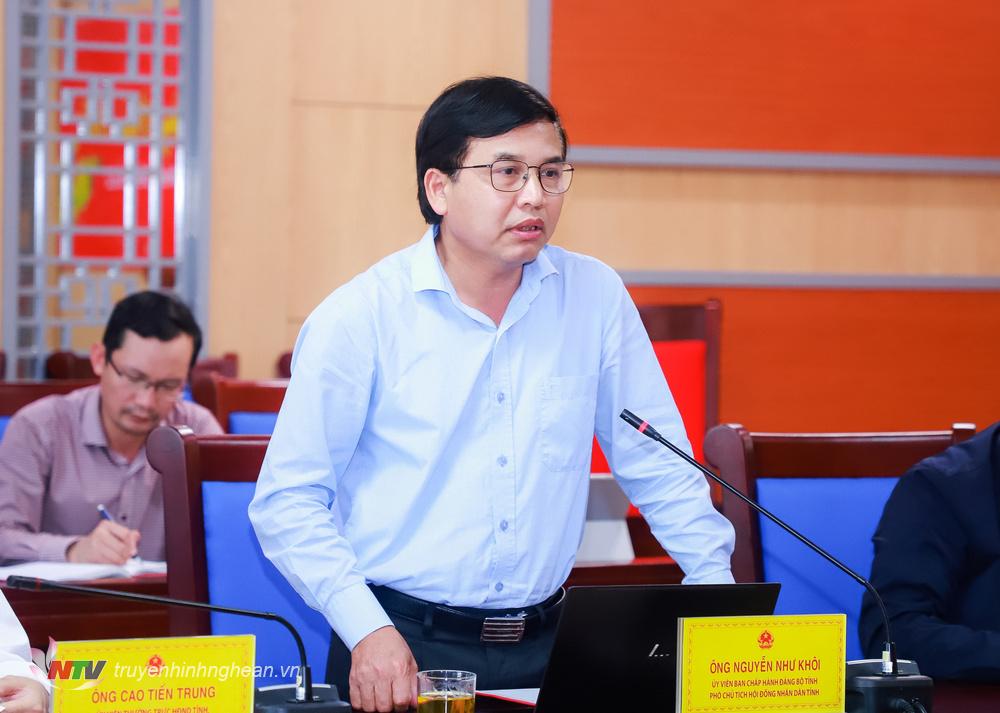 Phó Chủ tịch HĐND tỉnh Nguyễn Minh Khôi phát biểu tại phiên họp.