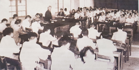 Chủ tịch Hồ Chí Minh tại hội nghị mở rộng của Ban Chấp hành Trung ương Đảng tháng 1/1959