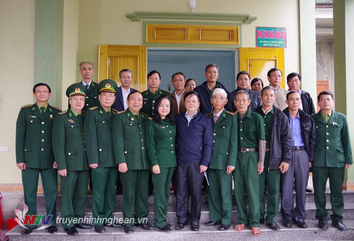Bàn giao “Nhà đồng đội” cho cựu chiến binh Nghệ An có hoàn cảnh khó khăn