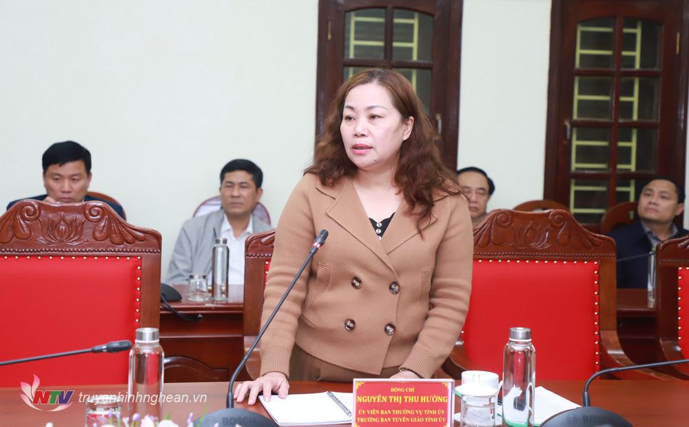 Trưởng Ban Tuyên giáo Tỉnh uỷ Nguyễn Thị Thu Hương phát biểu tại cuộc họp.