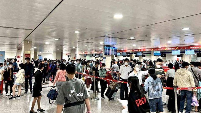 Sân bay Tân Sơn Nhất dự kiến đón gần 84.000 khách đi lại trong ngày mùng 3 Tết Nhâm Dần