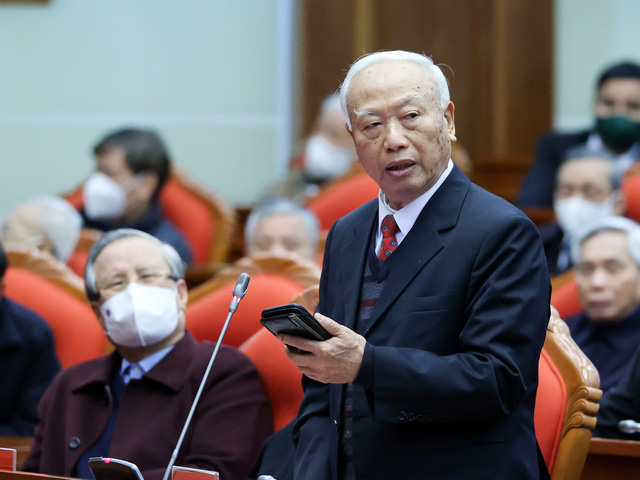 Nguyên Chủ tịch Quốc hội Nguyễn Văn An phát biểu tại cuộc gặp mặt. 