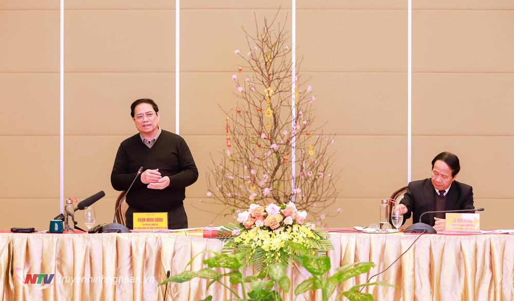 Thủ tướng Phạm Minh Chính chủ trì cuộc họp đôn đốc tiến độ đường bộ cao tốc Bắc - Nam phía Đông