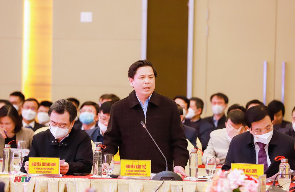 Bộ trưởng Bộ GTVT Nguyễn Văn Thể phát biểu tại cuộc họp.