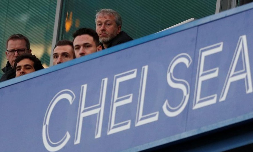 Abramovich dự khán trận Chelsea gặp Crystal Palace vào tháng 3/2018. Ảnh: Reuters