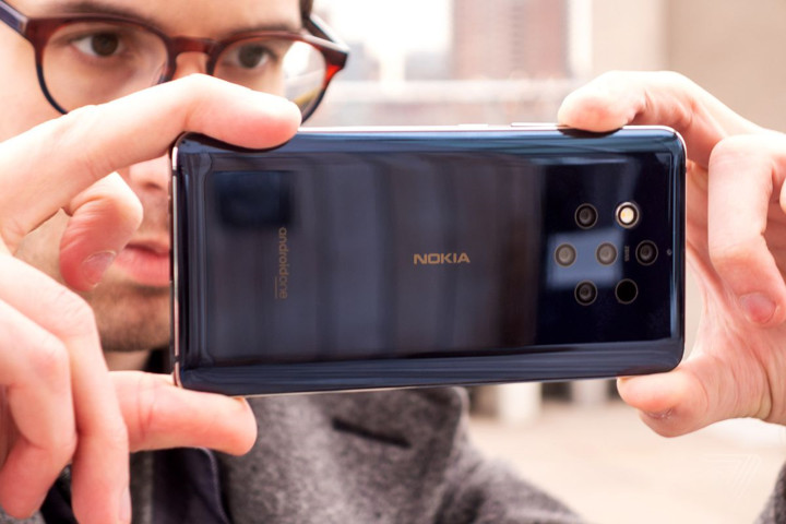 Điện thoại có nhiều camera chất lượng nhất là Nokia 9, với hệ thống 5 camera sau.