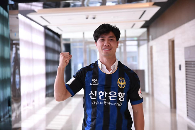 Công Phượng trong màu áo của CLB Incheon United (Hàn Quốc)