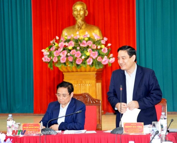 Bí thư Tỉnh ủy Nguyễn Đắc Vinh thông tin những kết quả phát triển kinh tế - xã hội thời gian qua của tỉnh