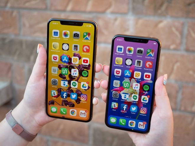 Thế hệ iPhone 2018 liên tục được các hệ thống bán lẻ tại Việt Nam giảm giá.