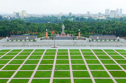 Quảng trường Hồ Chí Minh, TP Vinh. Ảnh: Internet  ​
