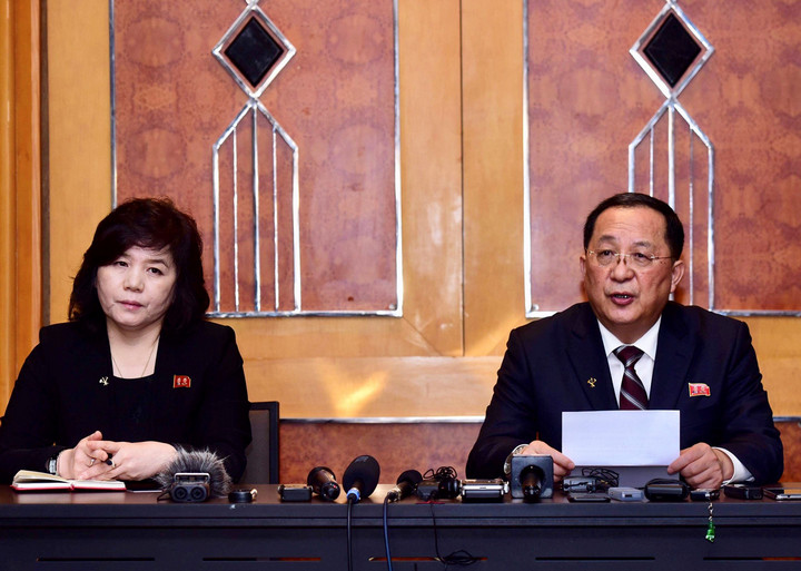Buổi họp báo của Triều Tiên diễn ra tại khách sạn Melia (Hà Nội) vào lúc 0h ngày 1/3.