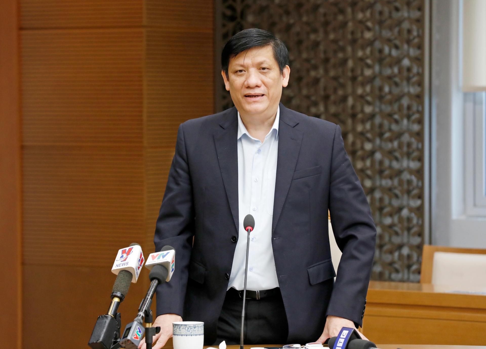 Bộ trưởng Bộ Y tế Nguyễn Thanh Long cho biết đầu tuần tới sẽ triển khai tiêm vắc xin phòng COVID-19.