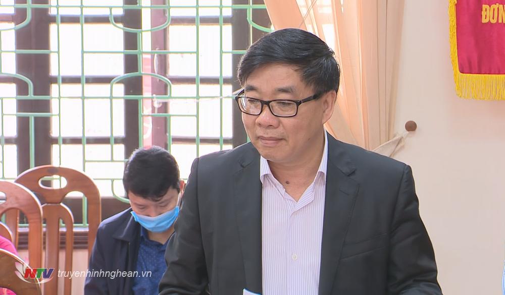 Phó Bí thư Thường trực Tỉnh ủy Nguyễn Văn Thông phát biểu tại lễ ký kết.