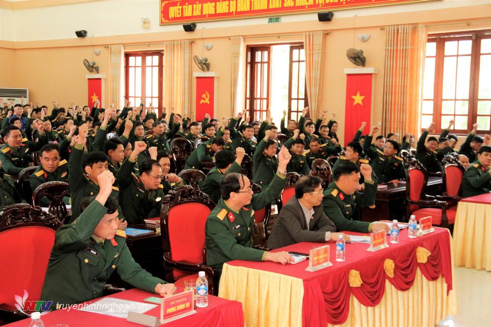 Biểu quyết bầu&nbsp;nhân sự ứng cử Đại biểu Hội đồng nhân dân tỉnh Nghệ An, nhiệm kỳ 2021 - 2026.