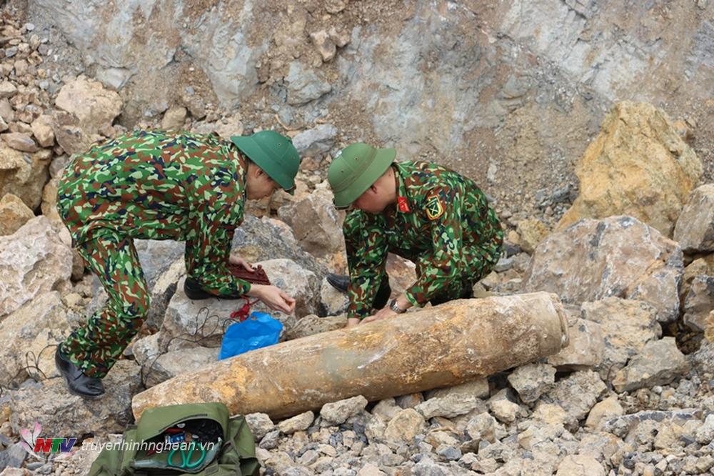 Quỳnh Lưu: Tiêu hủy thành công bom phá dài 1,2m sót lại sau chiến tranh