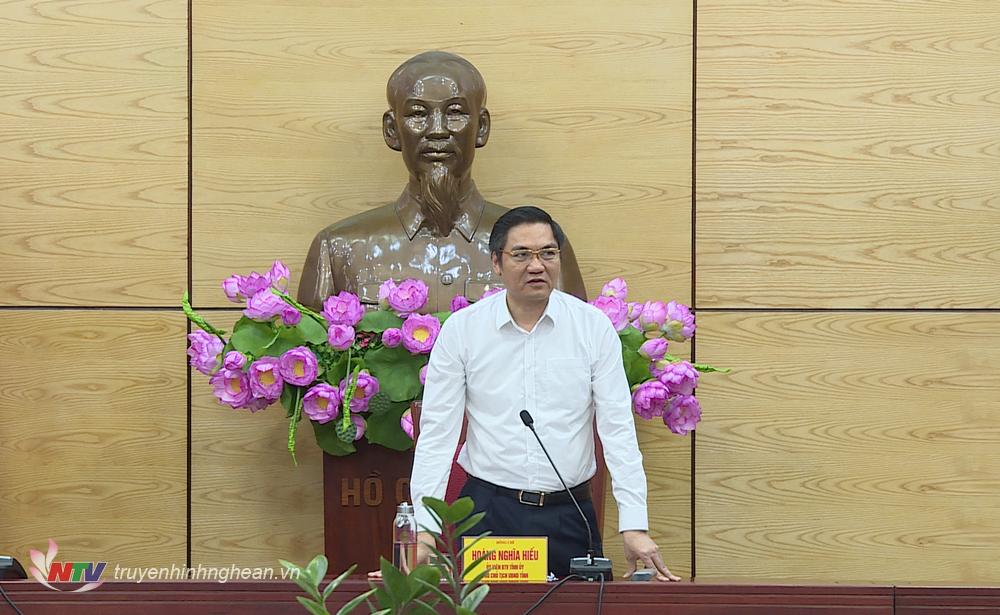 Phó Chủ tịch UBND tỉnh Hoàng Nghĩa Hiếu phát biểu tại buổi làm việc.