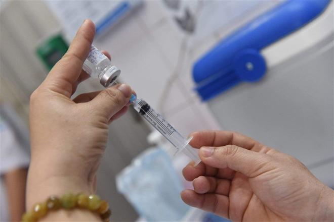Việt Nam chưa ghi nhận trường hợp nào gặp hiện tượng đông máu sau khi tiêm vaccine AstraZeneca.
