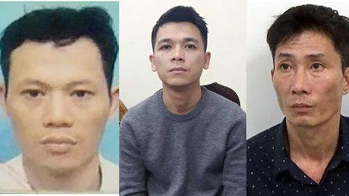 Bị can Nguyễn Xuân Quý (ngoài cùng bên trái) và các đồng phạm - Ảnh: Công an cung cấp