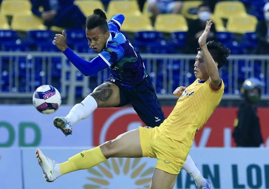 Bình Định có chiến thắng đầu tiên tại V-League 2022 nhờ màn toả sáng của các ngoại binh. Ảnh: VNE
