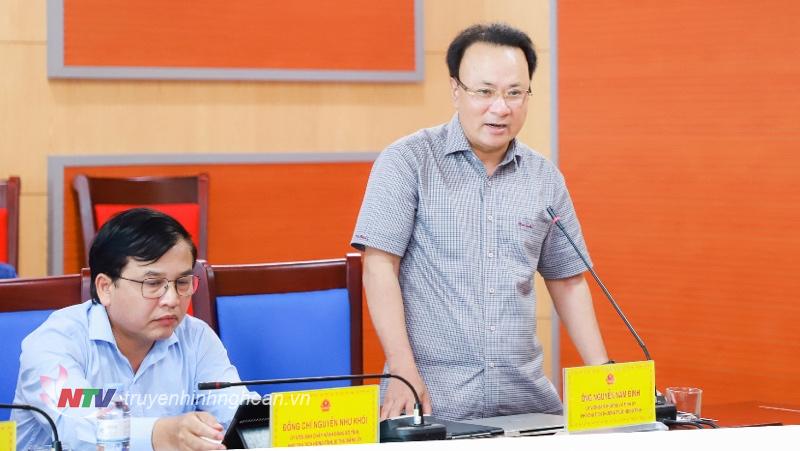 Phó Chủ tịch TT HĐND tinhe Nguyễn Nam Đình phát biểu tại cuộc họp.