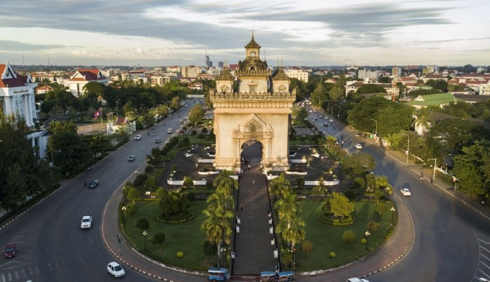 Đài chiến thắng giữa trung tâm thủ đô Vientiane