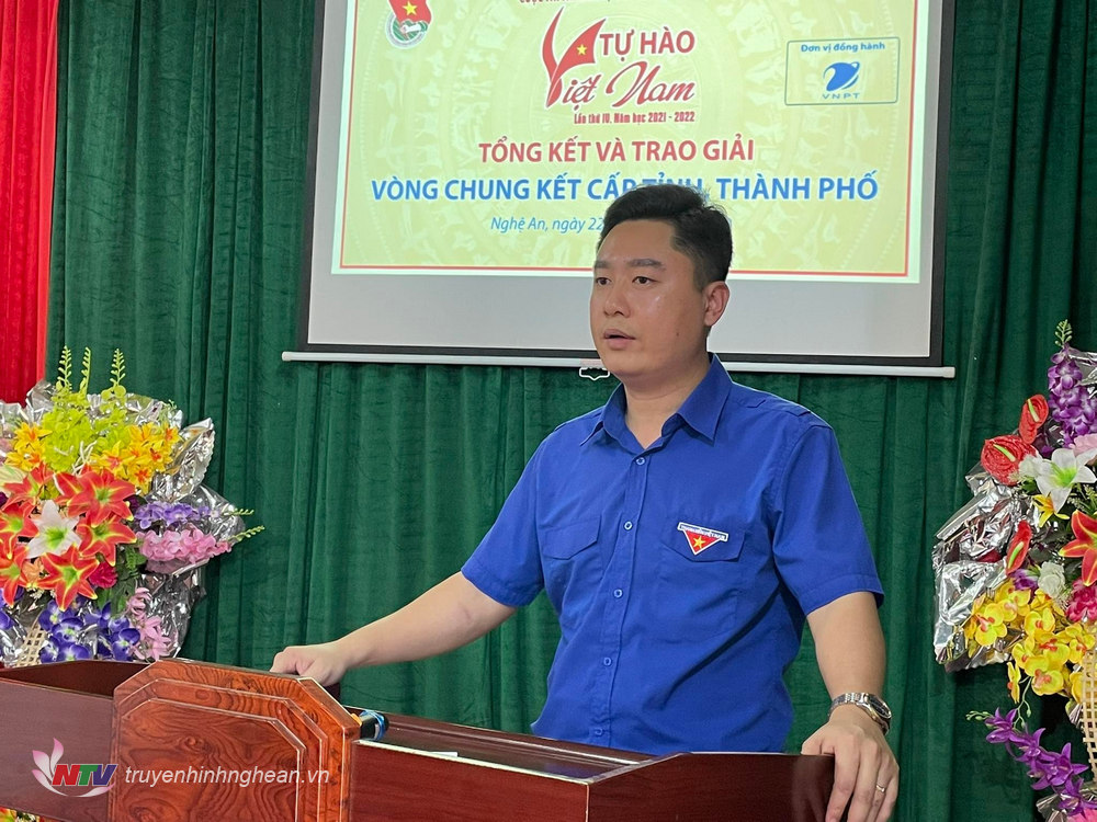 Đồng chí Lê Văn Lương, Bí thư Tỉnh đoàn Nghệ An phát biểu tại lễ tổng kết và trao giải.