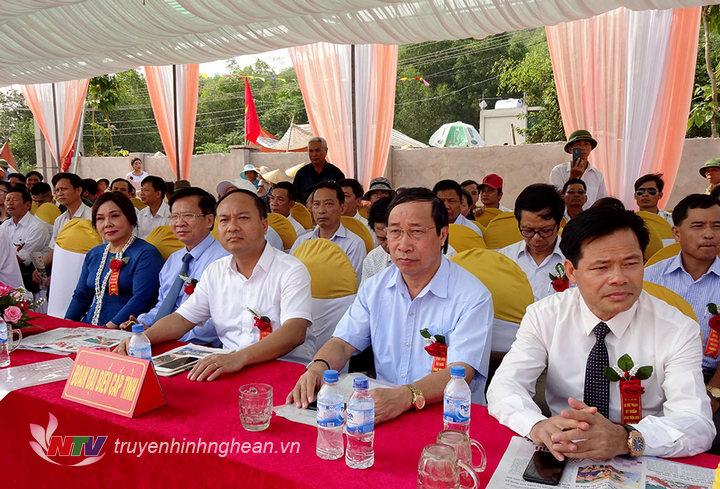 Dự buổi lễ có ông Nguyễn Văn Lập – Phó Giám đốc Sở Nông nghiệp và Phát triển nông thôn;  