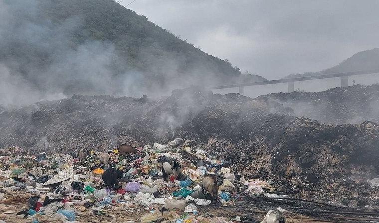 Quỳ Hợp: Bãi rác cháy cả tuần, người dân “kêu trời” vì ô nhiễm