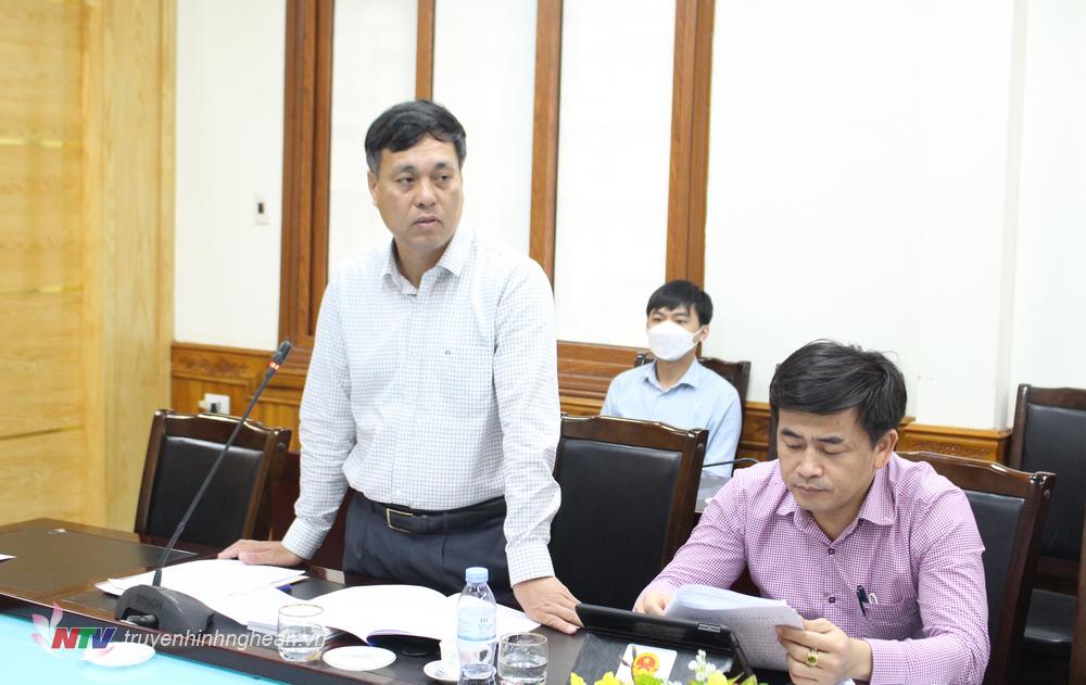 Đồng chí Hoàng Văn Bộ - Phó Bí thư Huyện ủy, Chủ tịch UBND huyện đề nghị tỉnh sớm đưa cơ sở 2 trường Trung cấp Kinh tế - Kỹ thuật Bắc Nghệ An đi vào hoạt động.