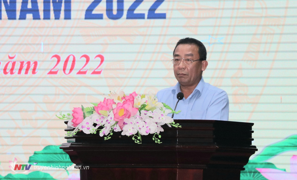 Đồng chí Nguyễn Văn Đệ - Giám đốc Sở NN&PTNT phát biểu tại hội nghị.