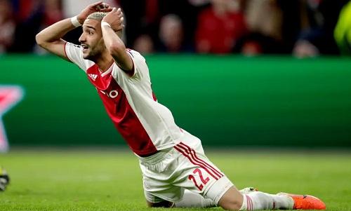 Những pha bỏ lỡ của Ziyech trong hiệp hai khiến Ajax nhận kết cục nghiệt ngã.