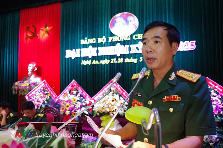 Đại tá Phạm Văn Đông, Phó bí thư Đảng uỷ Quân sự, Chính uỷ Bộ CHQS tỉnh phát biểu chỉ đạo đại hội