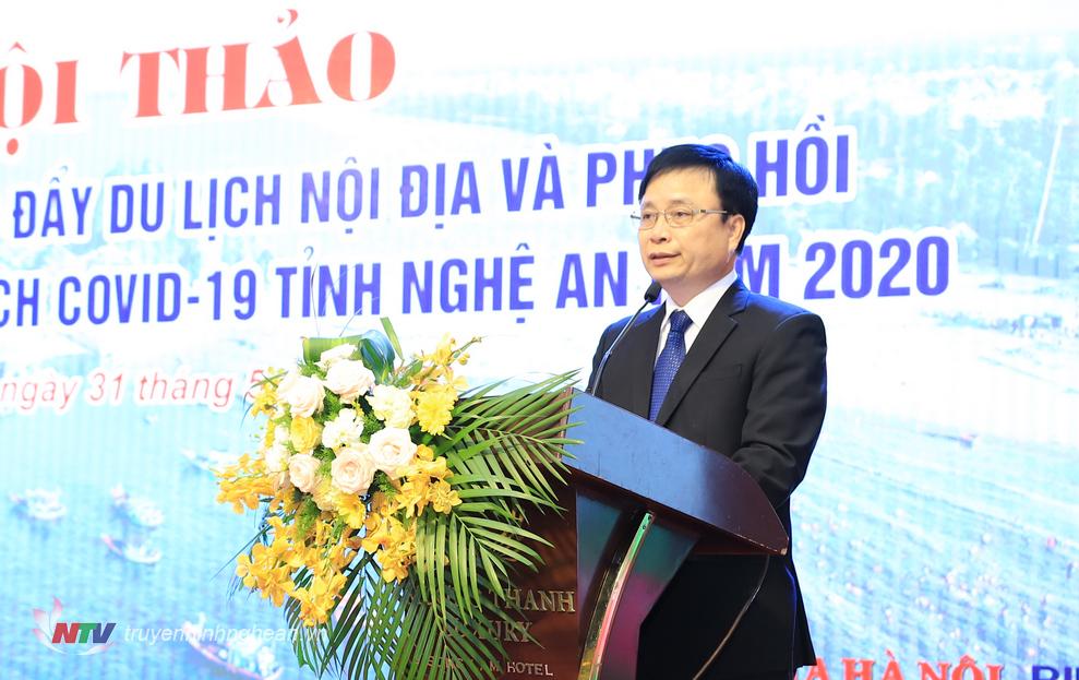 Phó Chủ tịch UBND tỉnh Bùi Đình Long phát biểu khai mạc hội thảo.